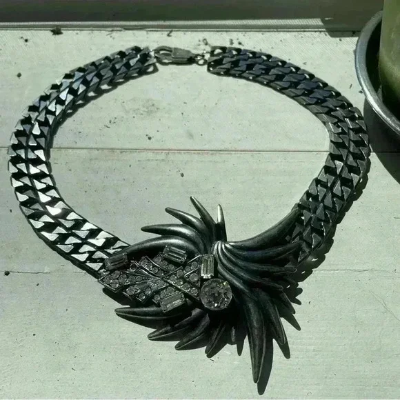 Gorgeous vintage studded necklace - Picture 8 of 8